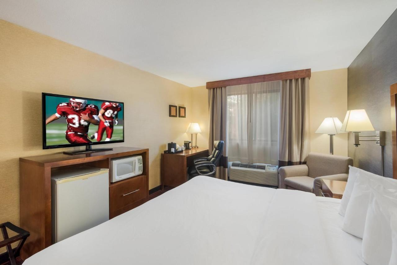 Red Roof Inn Fairfield Феърфийлд Екстериор снимка