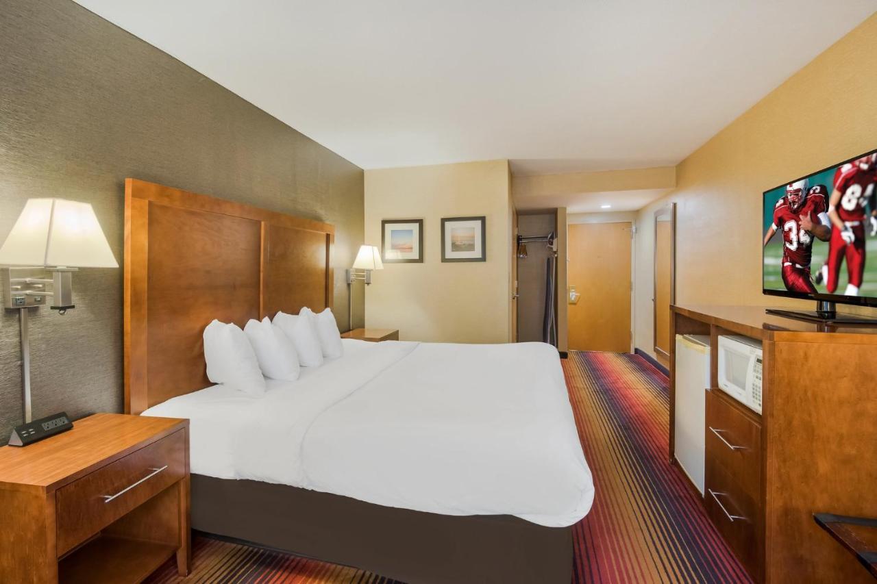 Red Roof Inn Fairfield Феърфийлд Екстериор снимка