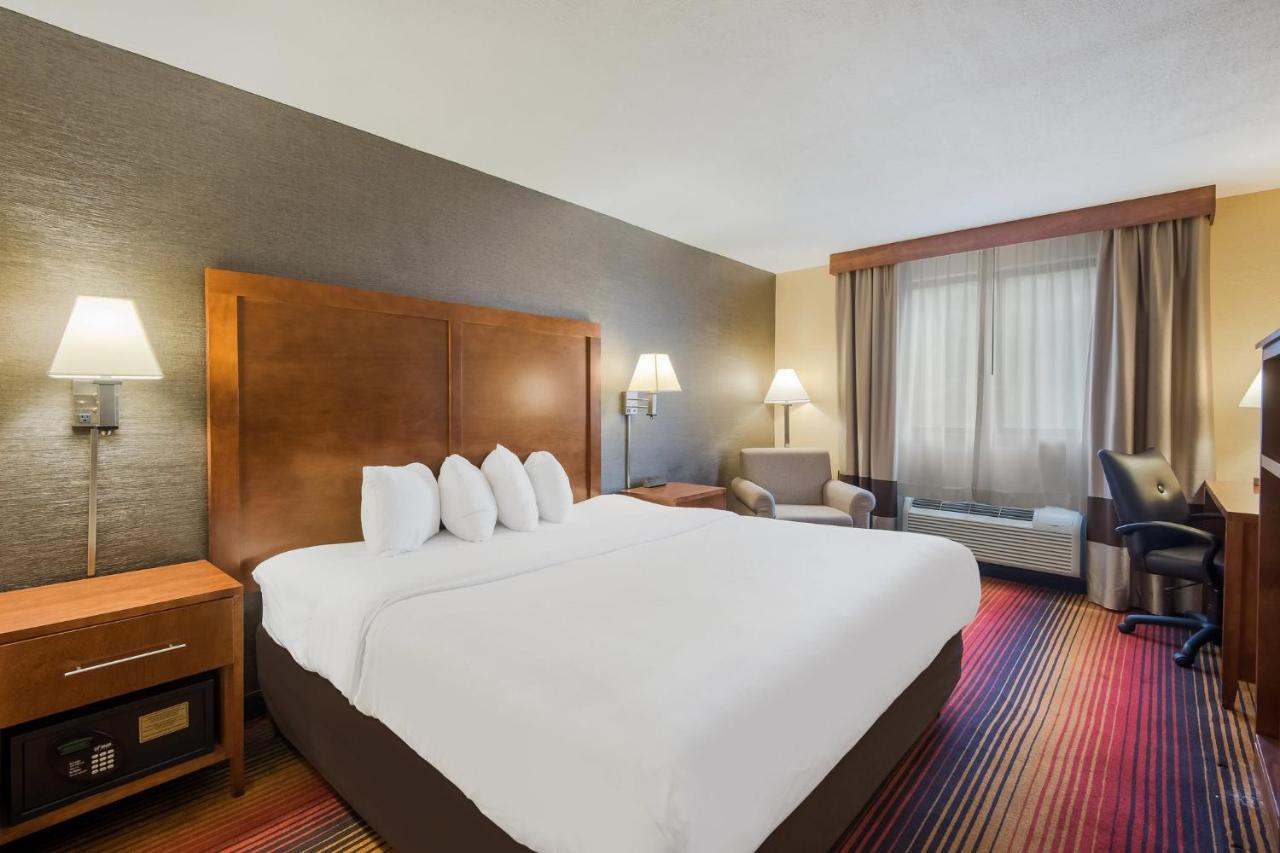 Red Roof Inn Fairfield Феърфийлд Екстериор снимка
