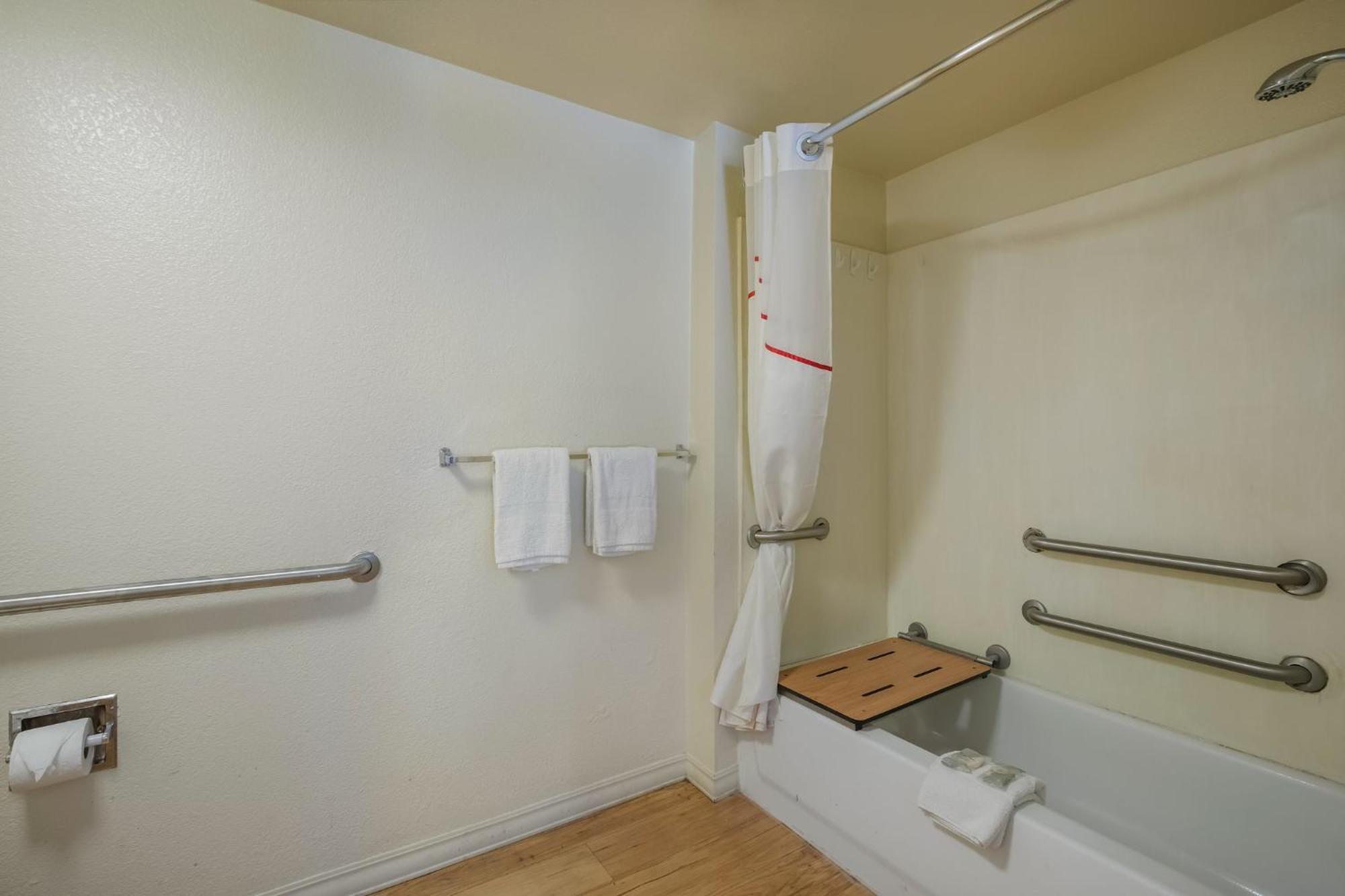 Red Roof Inn Fairfield Феърфийлд Екстериор снимка
